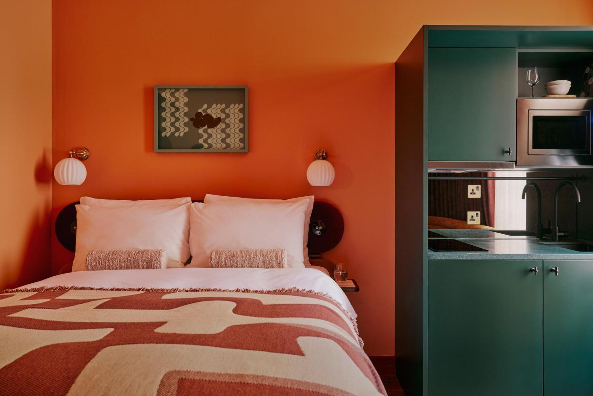 Ember Locke Kensington Hotel Londen
